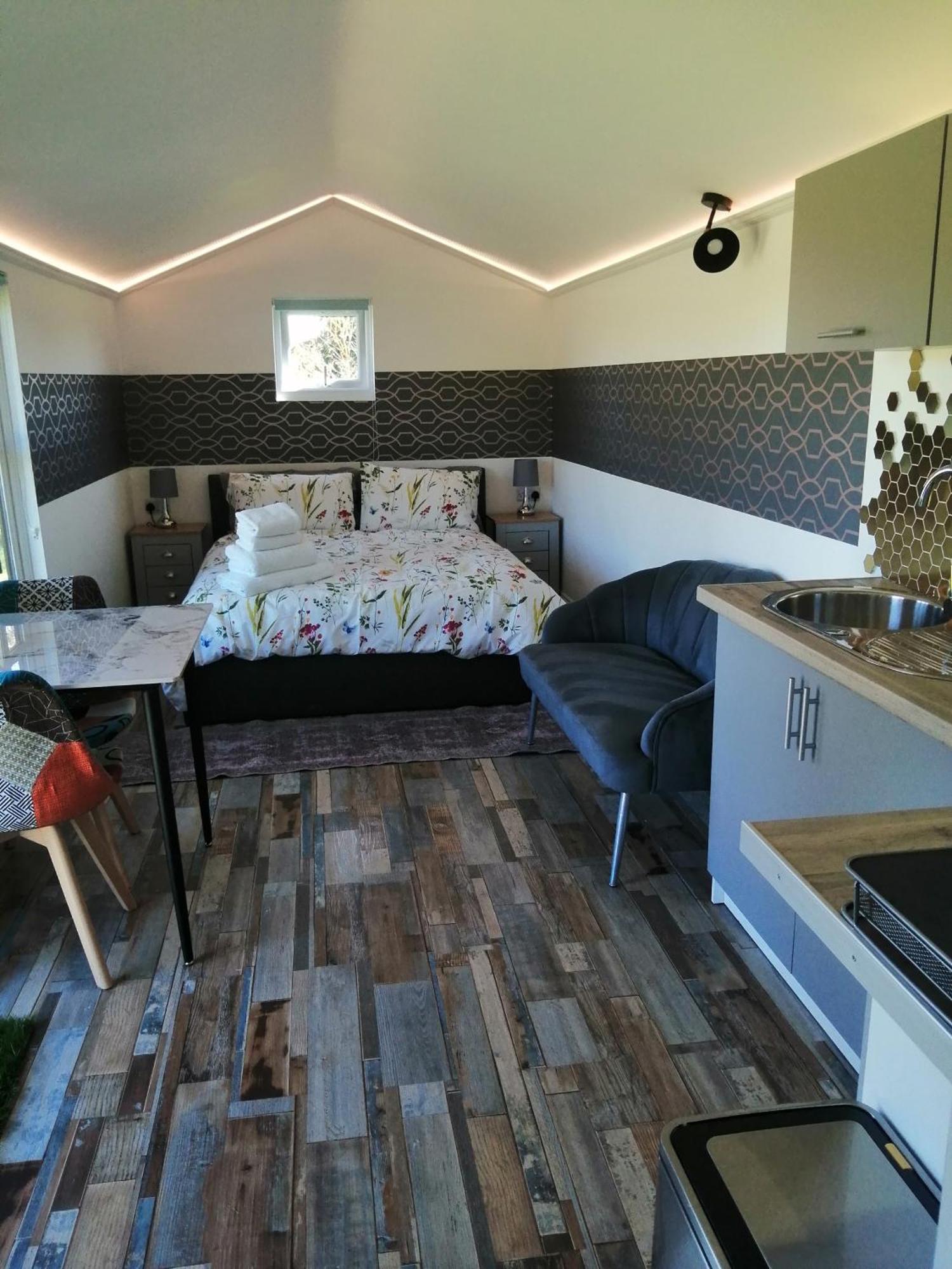 The Cabin Pakenham Extérieur photo